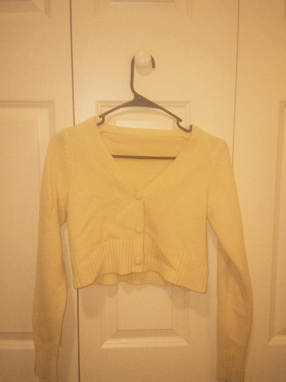 Cropped V-Neck Button Cardigan Sweater - Pale Yellow